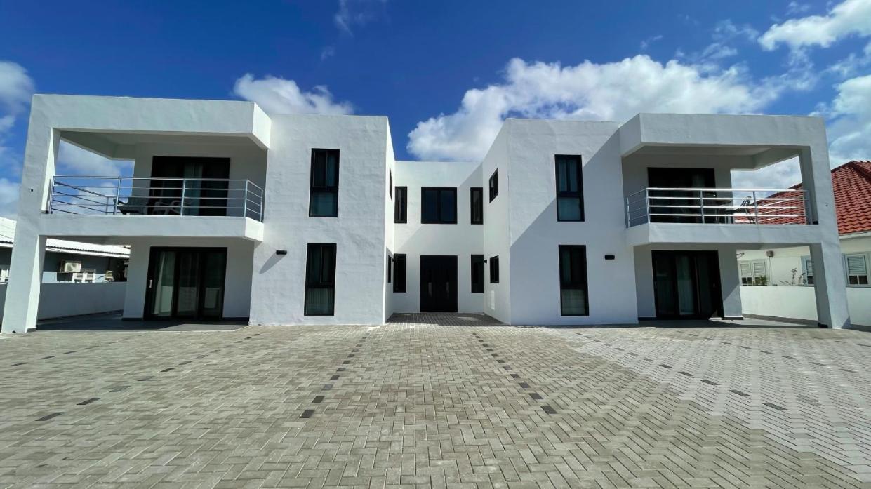 Apartament Whitehouse Boulevard, Close To Mambo Beach And City Centre Willemstad Zewnętrze zdjęcie