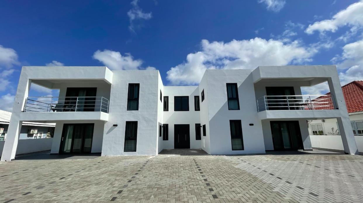 Apartament Whitehouse Boulevard, Close To Mambo Beach And City Centre Willemstad Zewnętrze zdjęcie