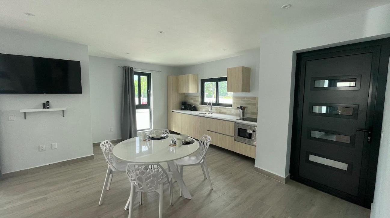 Apartament Whitehouse Boulevard, Close To Mambo Beach And City Centre Willemstad Zewnętrze zdjęcie