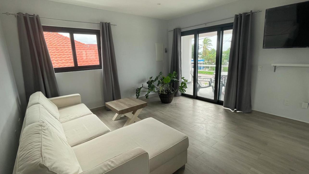 Apartament Whitehouse Boulevard, Close To Mambo Beach And City Centre Willemstad Zewnętrze zdjęcie